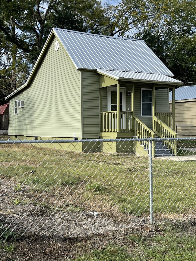 Foto del edificio - 132 Patten St