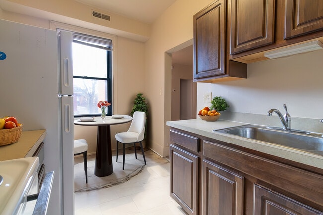 Building Photo - Village Park Apartments