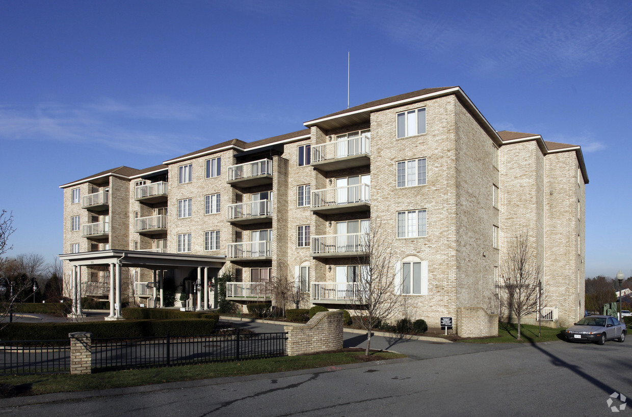 Primary Photo - The Valley View Condominium