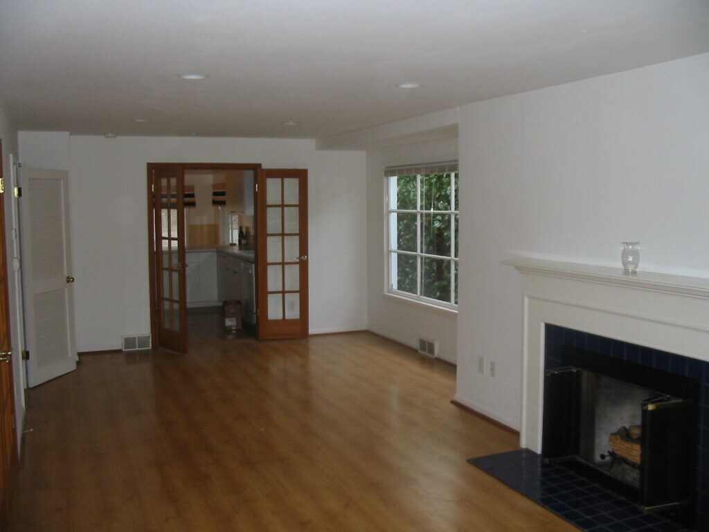 Building Photo - 2211 N 80th St