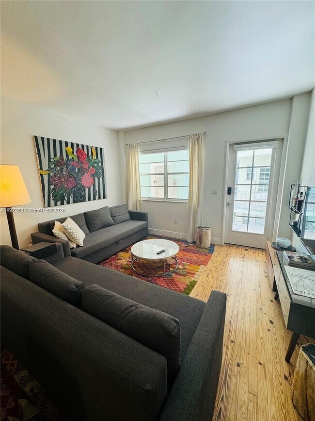 Foto del edificio - 1755 Washington Ave