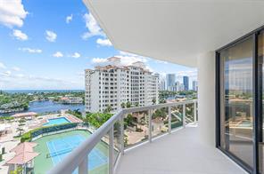 Foto del edificio - East Country Club Drive, Aventura, FL 33180 - 3 BR 2 BA Condo