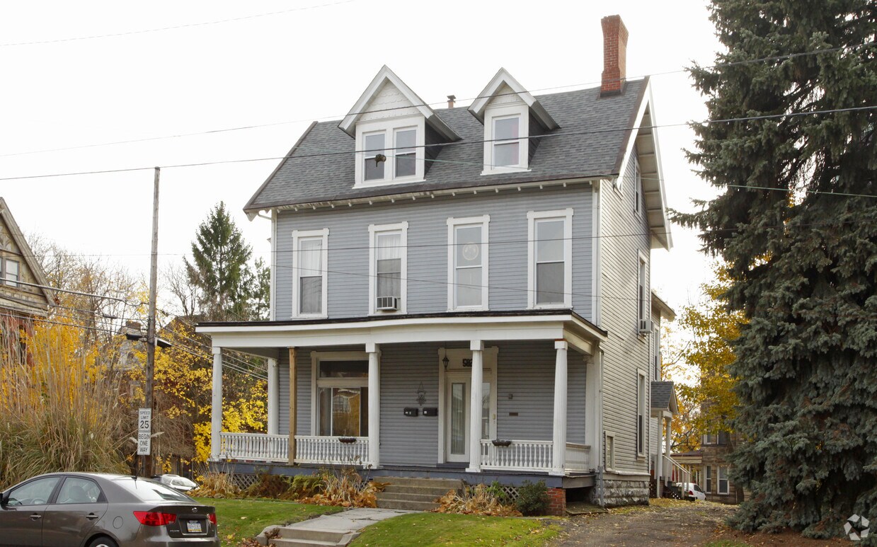 Primary Photo - 5820 Stanton Ave