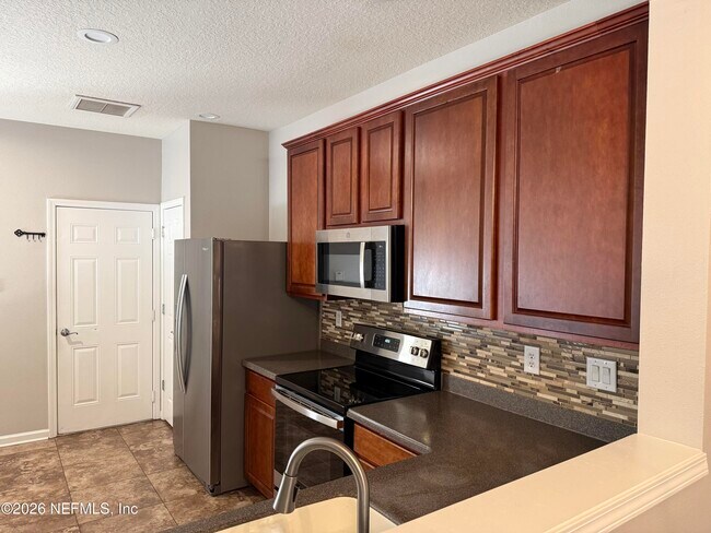Foto del edificio - 4180 Crownwood Dr
