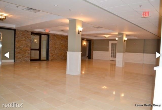 Foto del edificio - 2 br, 1 bath Apartment - 535 Roosevelt Ave