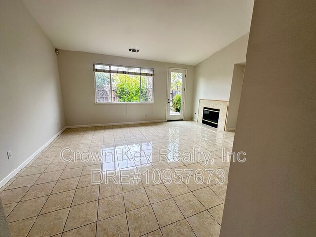 Building Photo - 13425 Baywood Way