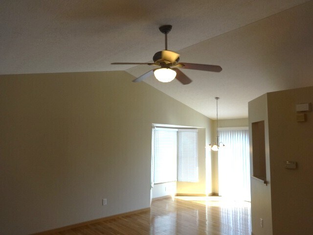 Building Photo - 2130 Winding Hollow Dr