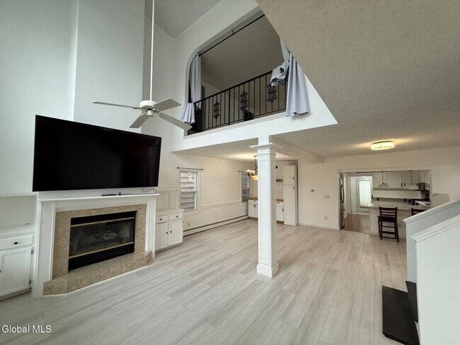 Foto del edificio - 27 McElwain Ave