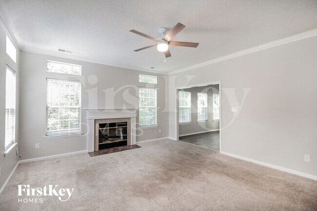 Foto del edificio - 1026 Weeping Willow Ln