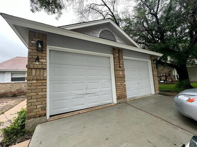Foto del edificio - 12214 Thompkins Dr