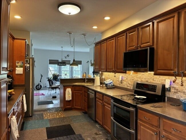 Building Photo - 151 Mariners Way