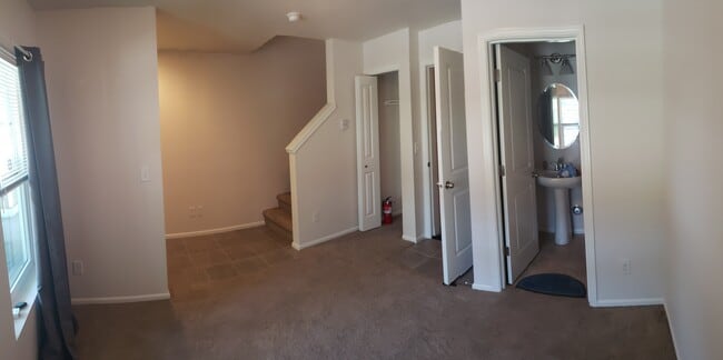 Den - 3425 30th Dr