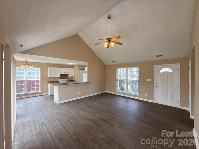 Building Photo - 507 Shafter Ct