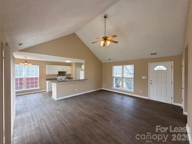 Foto del edificio - 507 Shafter Ct