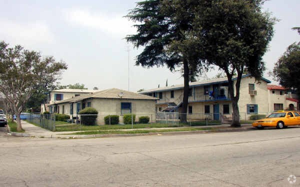 Foto del edificio - 1508 N F St