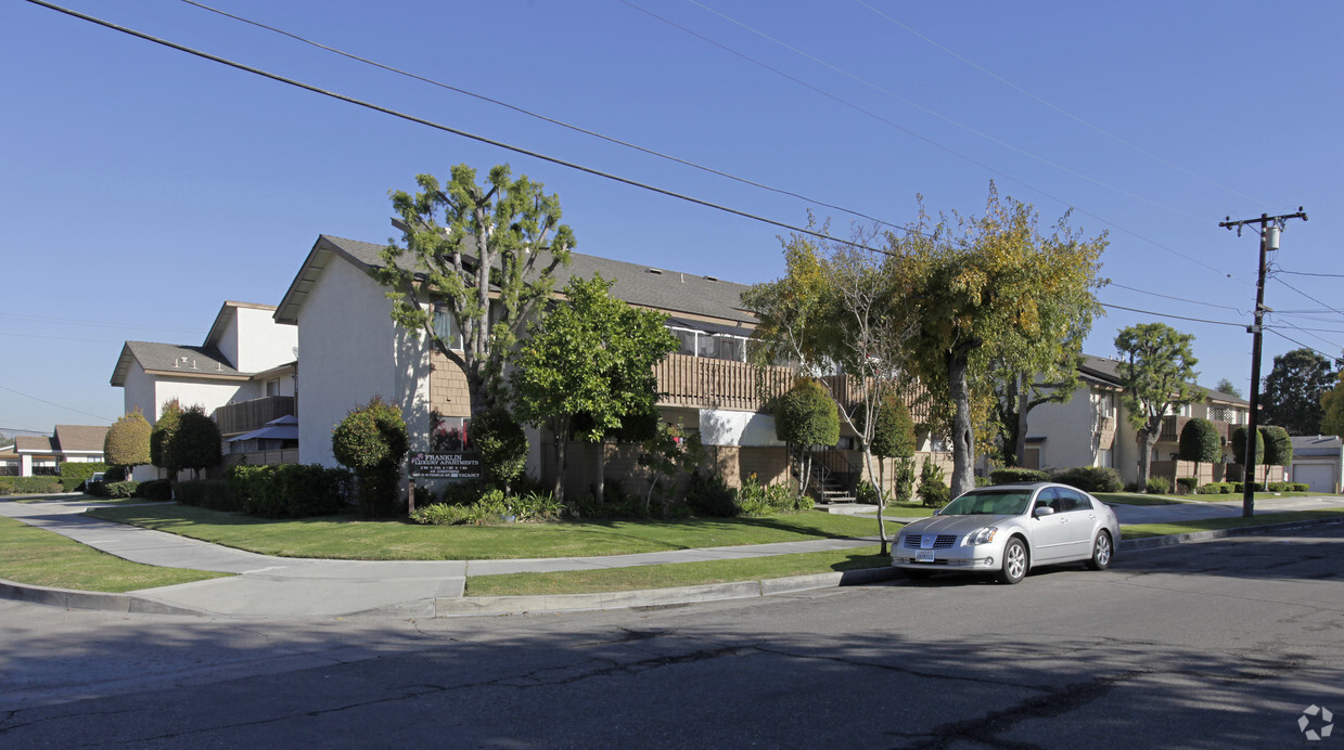 Primary Photo - Franklin Luxury Apartments