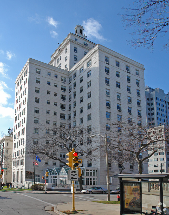 Building Photo - Cudahy Tower Apartments