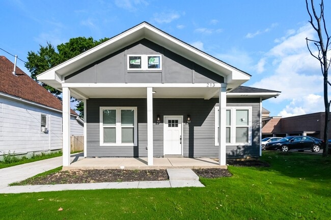 Charming Midtown Home Near Overton Park! - Charming Midtown Home Near Overton Park!