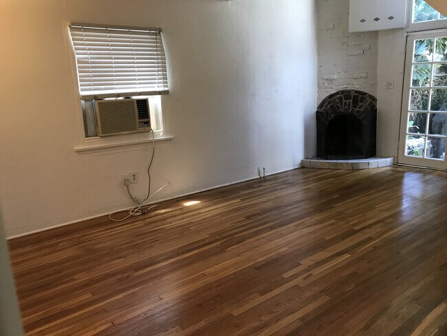 Foto del edificio - 1022 N Gardner St