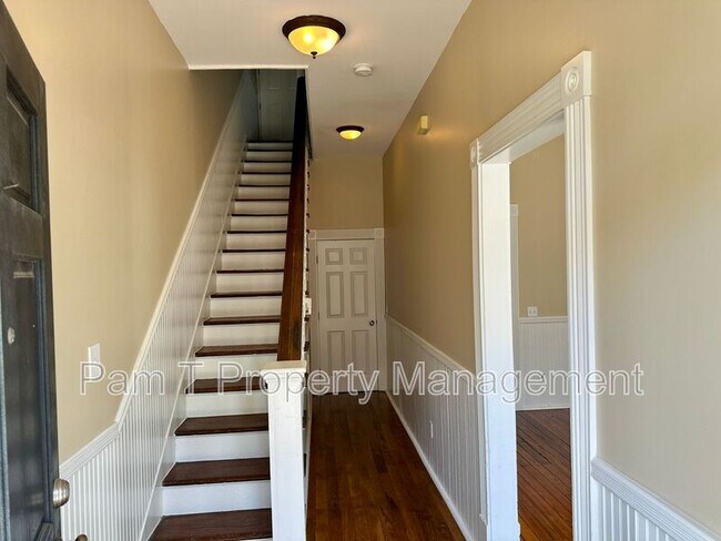 Building Photo - 548 E Huntingdon St