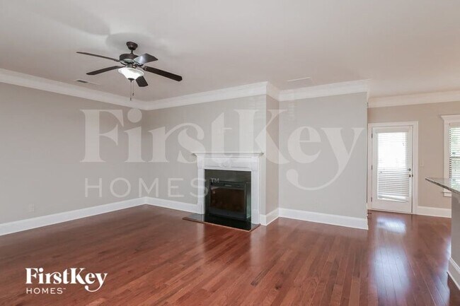 Building Photo - 621 Summerstone Ln