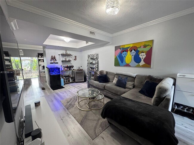 Foto del edificio - 9014 W Flagler St