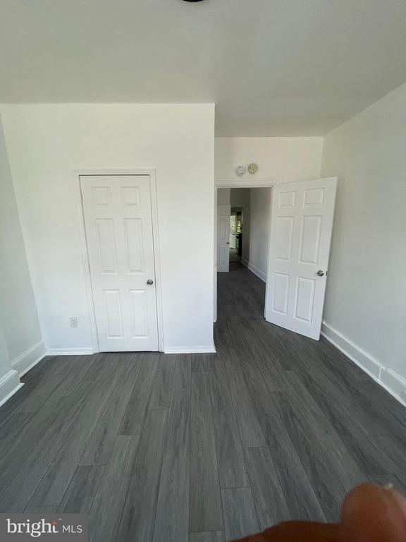 Building Photo - 2721 W 3rd St