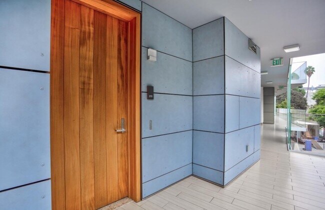 Building Photo - 1705-1725 Ocean Ave