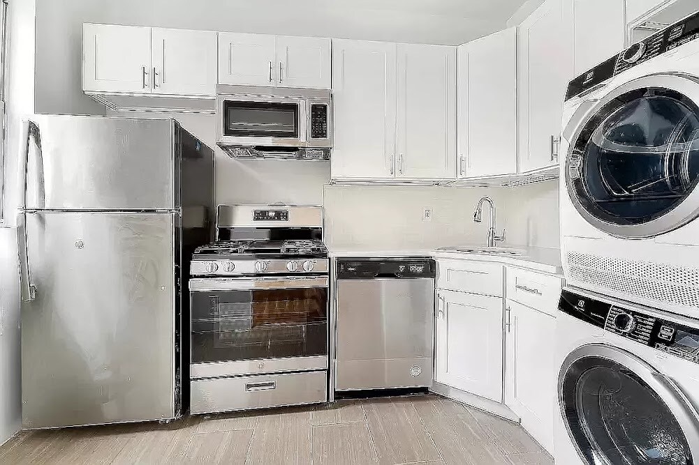 Primary Photo - 225 13th St
