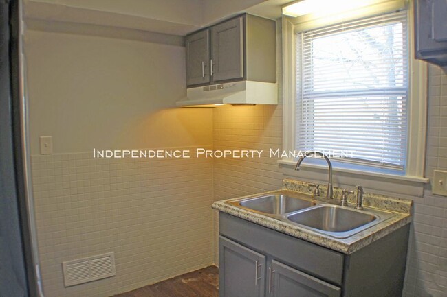 Foto del edificio - 502 Gideon Rd