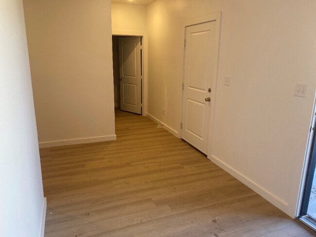 Foto del edificio - 5537 Itasca St