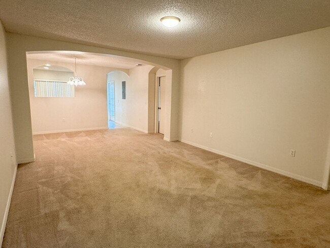 Foto del edificio - Lovely 3 Bedroom 2 Bathroom Condo in a Gol...