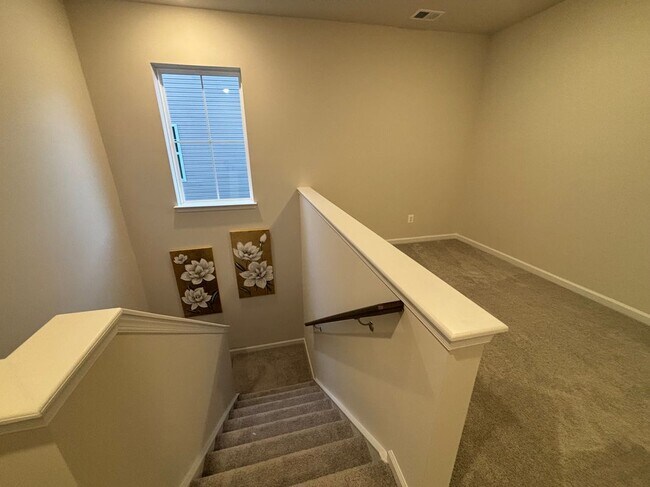Foto del edificio - 1243 Red Clover Ln
