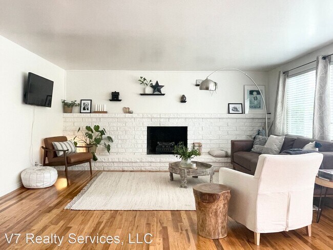 Building Photo - 4 br, 3 bath House - 7849 S. Nantucket Dr.