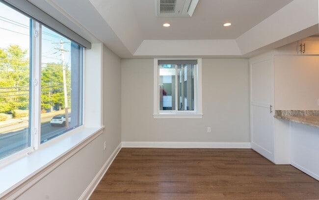 Interior Photo - 925 at North