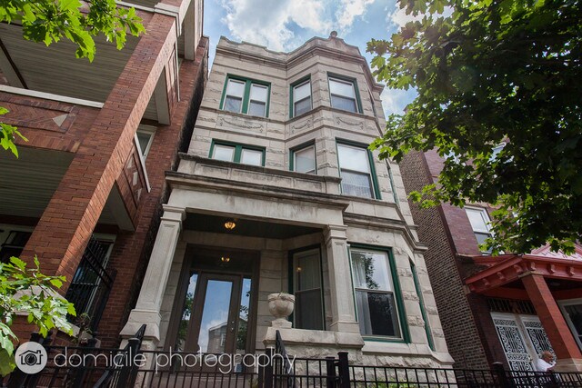 Building Photo - 925 N Mozart St