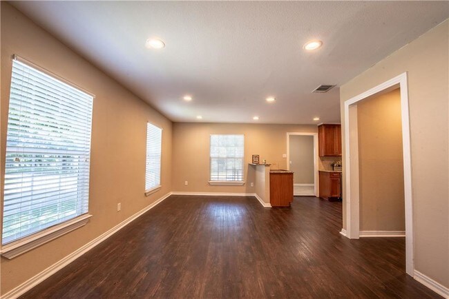 Foto del edificio - 3440 Brady Ave