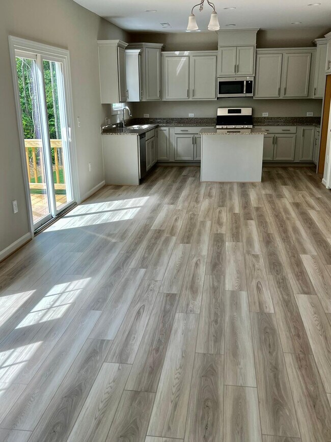 Foto del edificio - Room in Single Family Home on Tawny View Ln