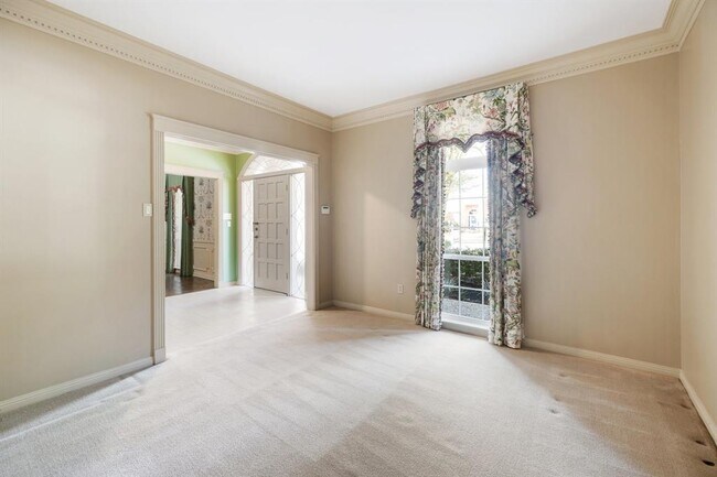 Foto del edificio - 5207 Westerham Pl