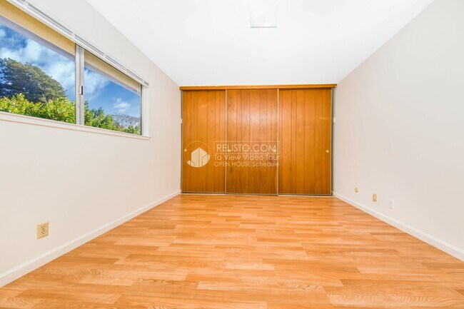 Building Photo - 2118 Alameda Ave