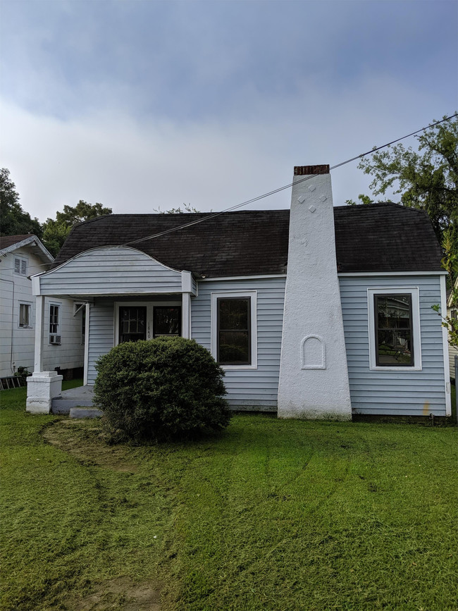 Building Photo - 1840 Walnut St