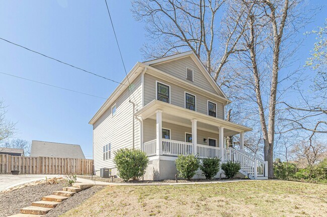 Building Photo - 1303 Hill St SE