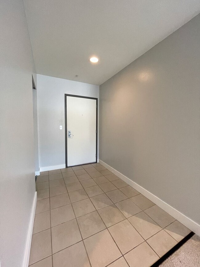 Photo - Cozy Urban 1BD/1BTH Condo for Lease in Belltown!