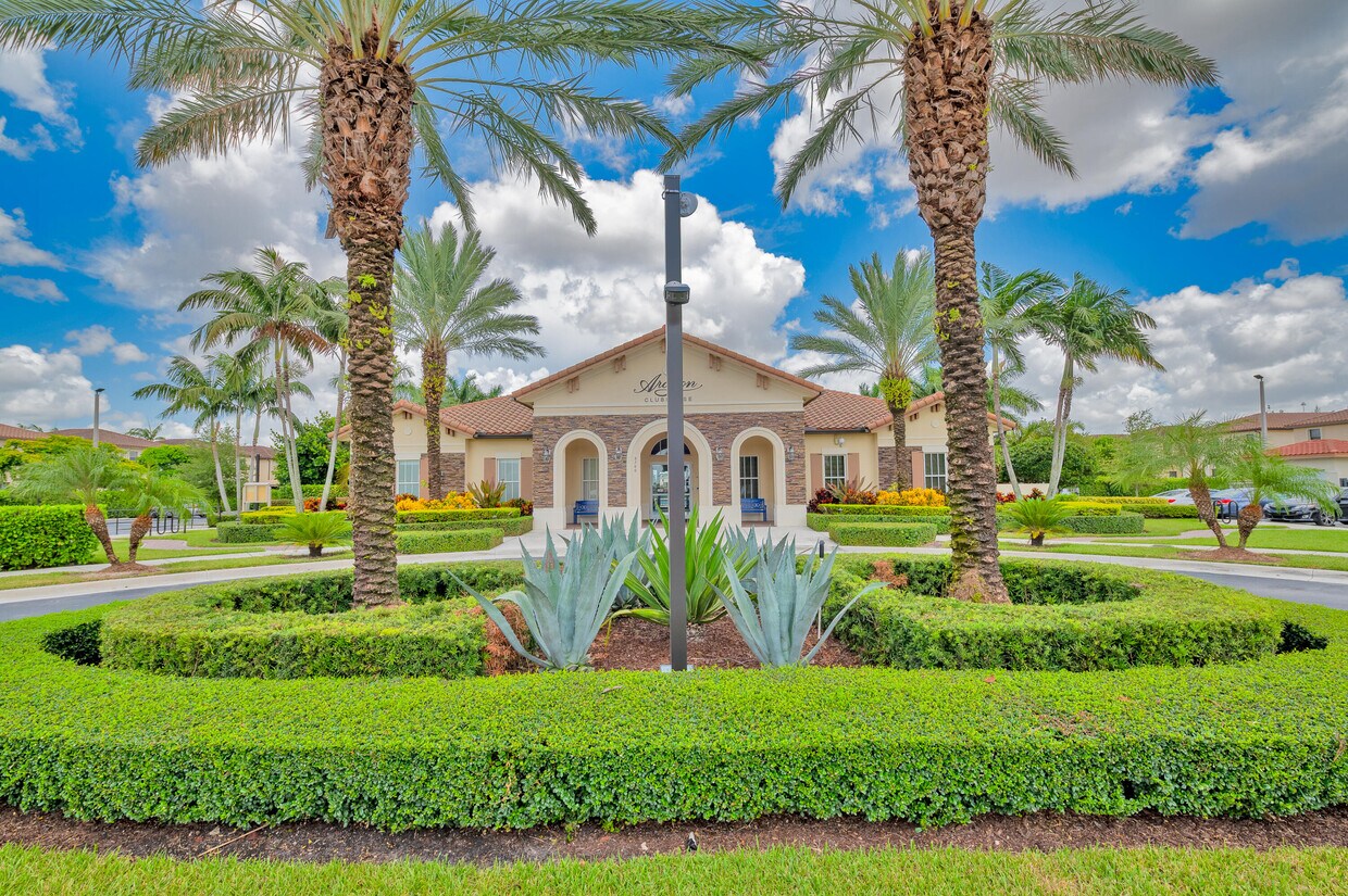 Foto principal - 3526 W 86th Terrace