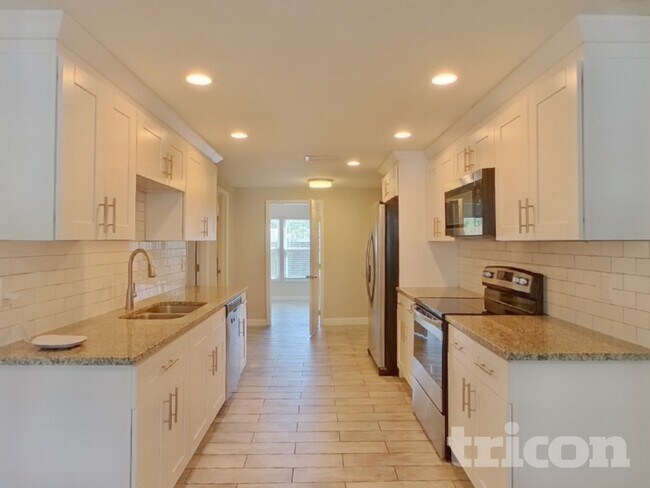 Foto del edificio - 4460 49th Ave N