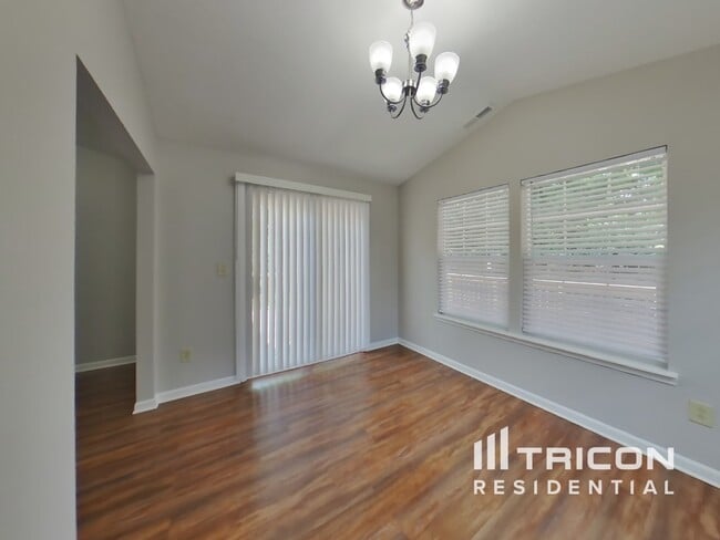 Building Photo - 9226 Robey Glen Dr