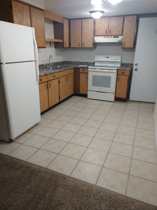 Foto del edificio - 9501 Butternut St