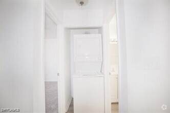 Building Photo - 5361 Treetops Dr