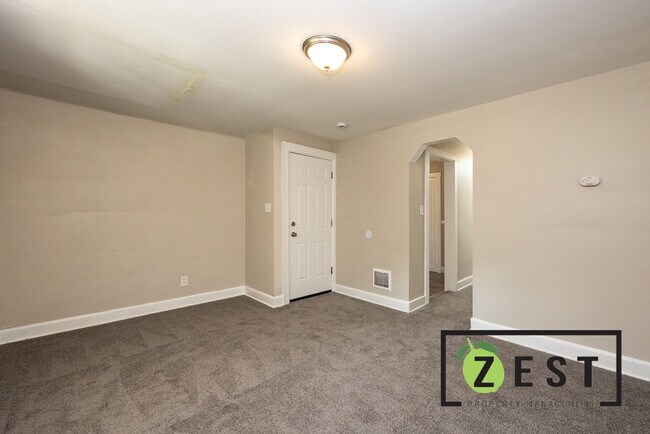 Foto del edificio - 15767 Pinehurst St