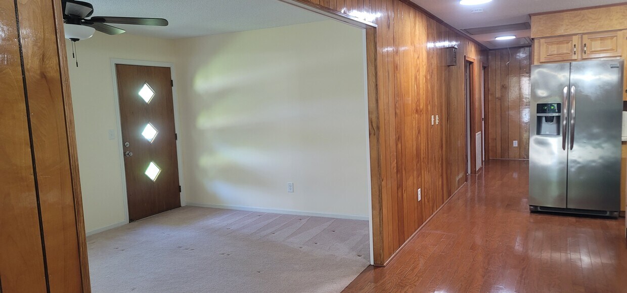 100 Meadowbrook Dr, Seneca, SC 29678 House Rental in Seneca, SC